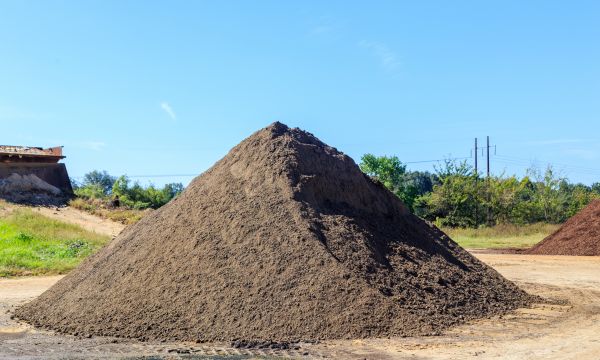 Black Dirt Delivery in Louisville