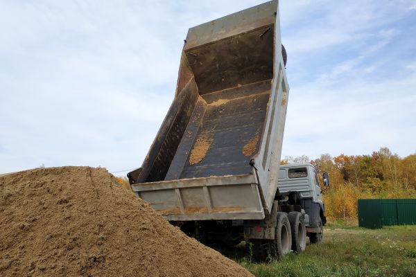 Topsoil Delivery in Louisville