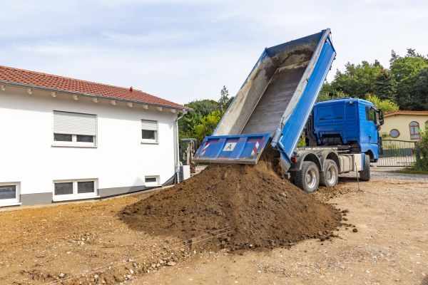 Garden Dirt Delivery in Louisville