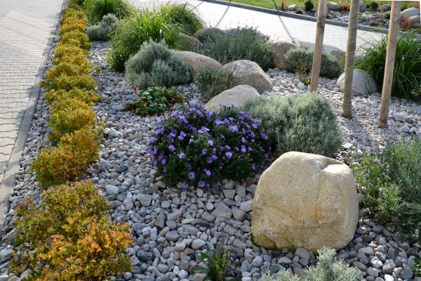 Decorative Rock Installation in Louisville